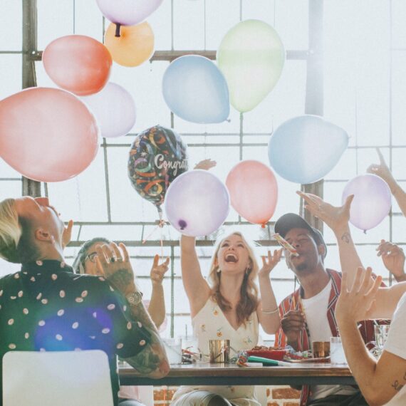 5-reasons-why-you-should-hold-office-parties-1